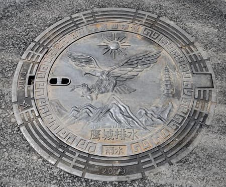 球墨鑄鐵藝術(shù)井蓋:融合實(shí)用性與美學(xué)的創(chuàng)新設(shè)計(jì)